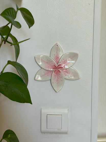 Lys murale rose tacheté