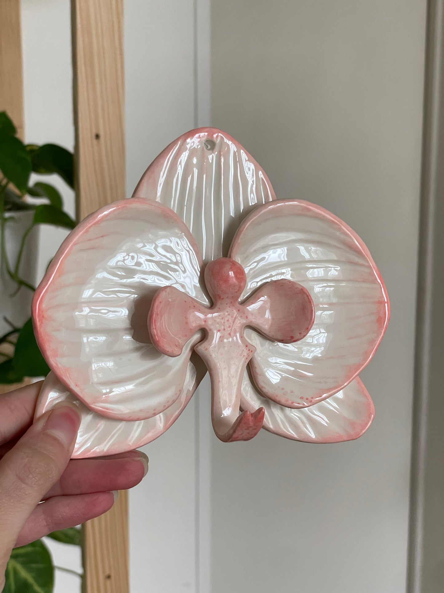 Orchidée murale contour rose