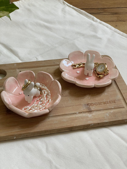 Coupelle Porte Bagues lapin rose assis